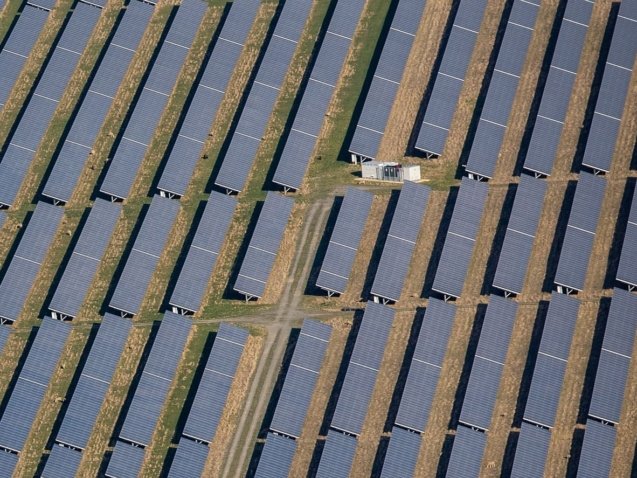 solar-farm-6619504_1280